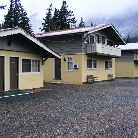 Swiss Chalets Motel Hope Εξωτερικό φωτογραφία