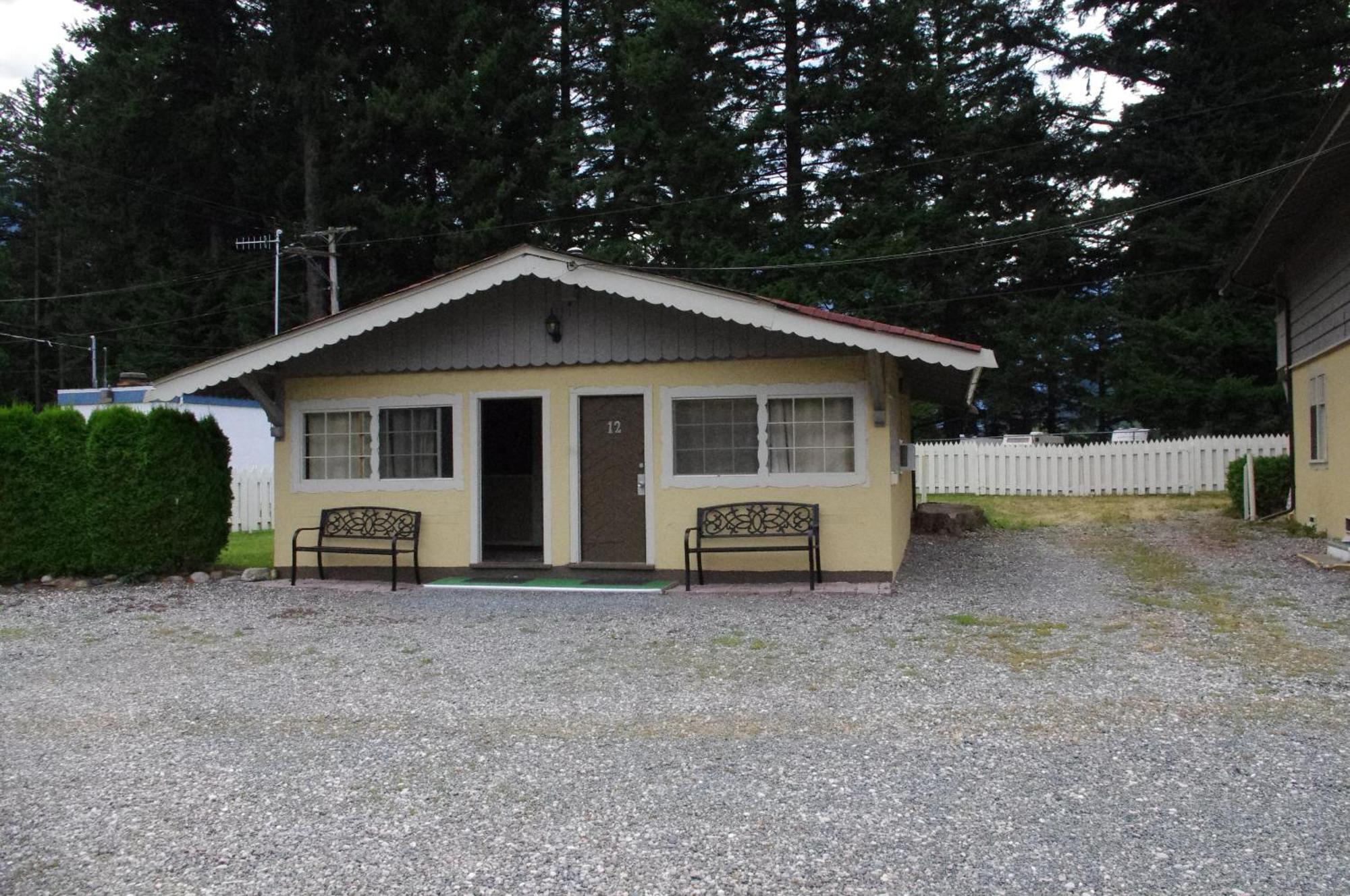 Swiss Chalets Motel Hope Εξωτερικό φωτογραφία