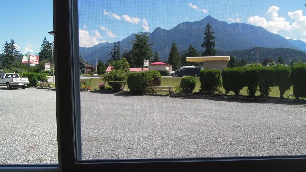 Swiss Chalets Motel Hope Εξωτερικό φωτογραφία
