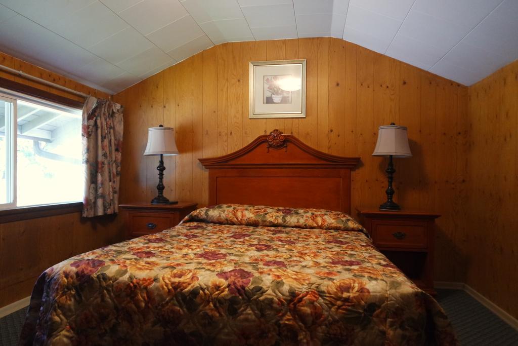 Swiss Chalets Motel Hope Εξωτερικό φωτογραφία