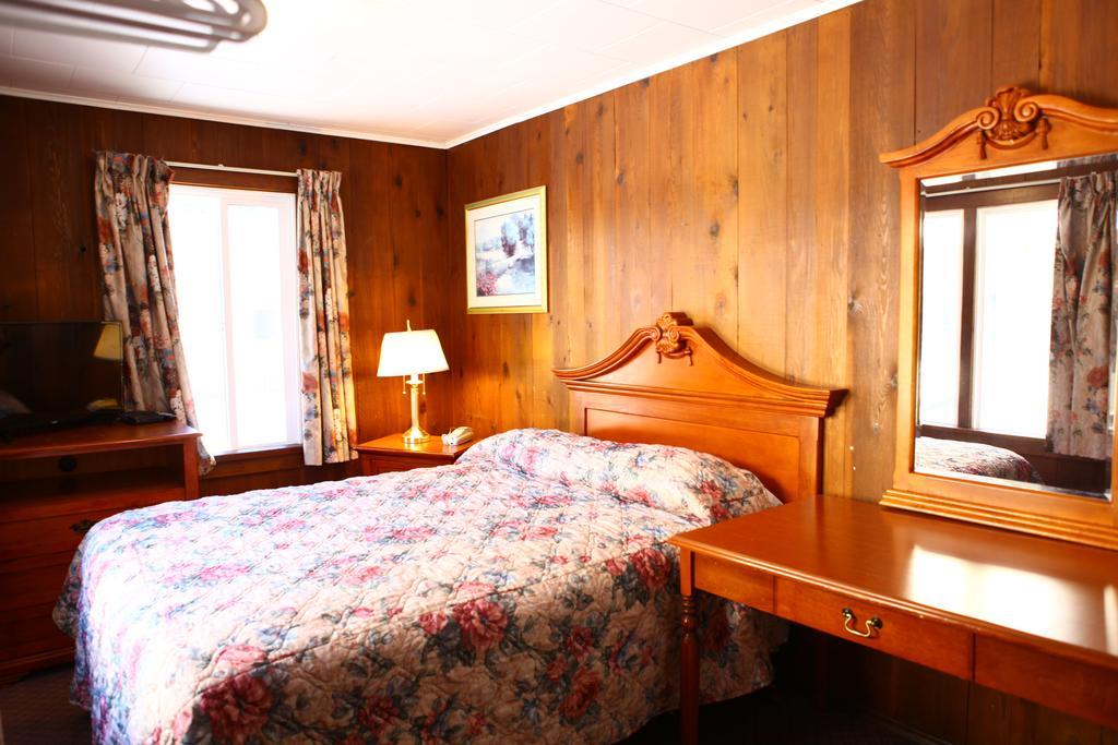 Swiss Chalets Motel Hope Εξωτερικό φωτογραφία