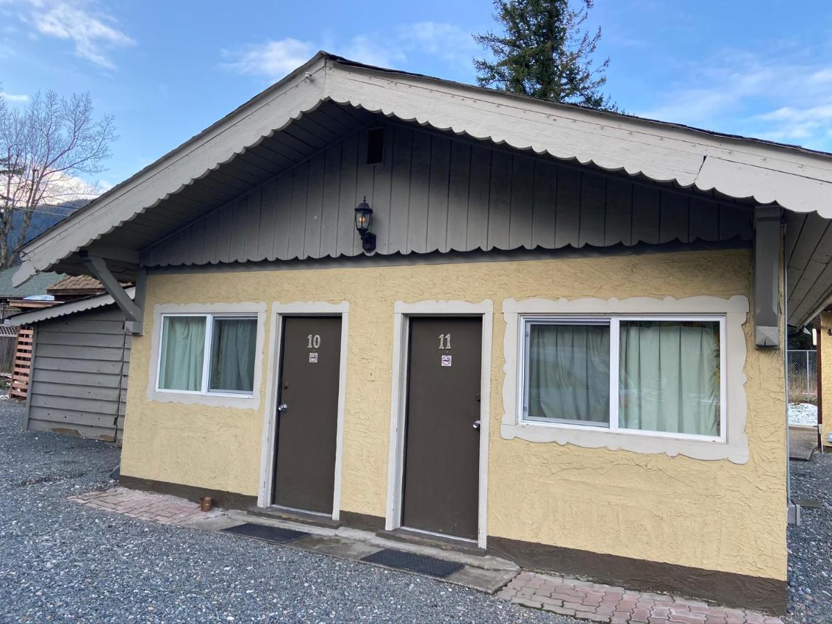 Swiss Chalets Motel Hope Εξωτερικό φωτογραφία